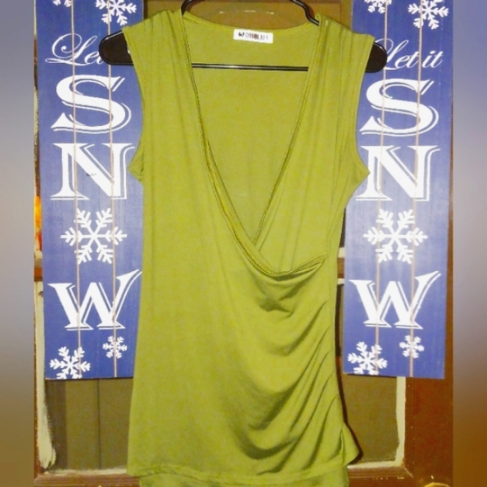 ♡OliveGreenTop♡
